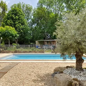 https://les-gites-cambois-hibiscus.midi-pyreneeshotels.com